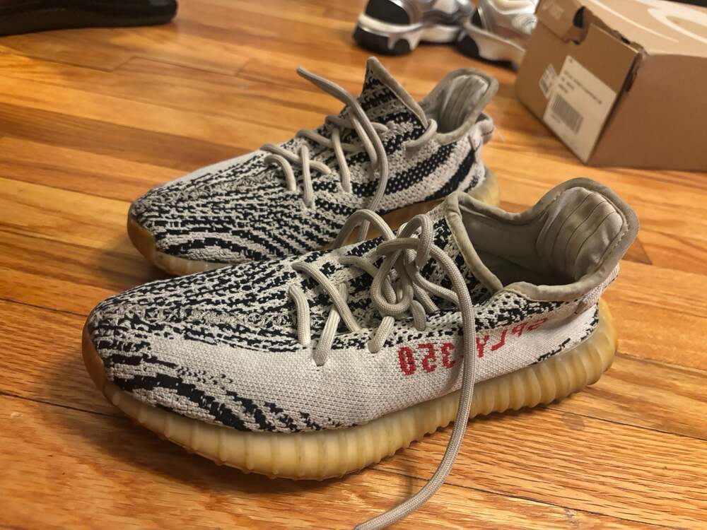 Adidas Yeezy Boost 350 V2 Zebra Sneakers